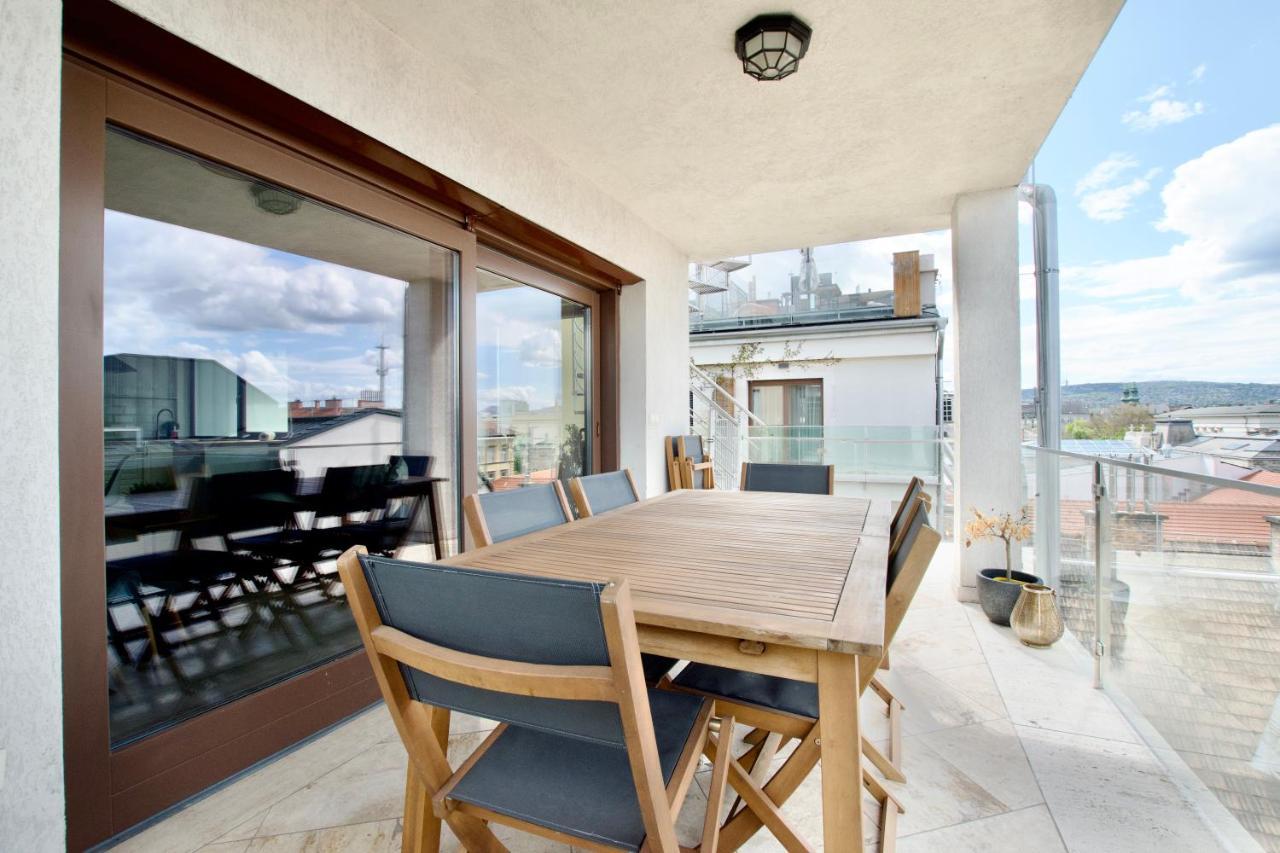 Penthouse Apartment By Hi5 -At The Top Of Budapest Exteriör bild